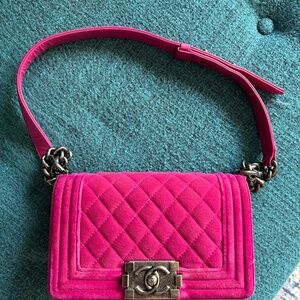 Chanel small velvet boy bag pink